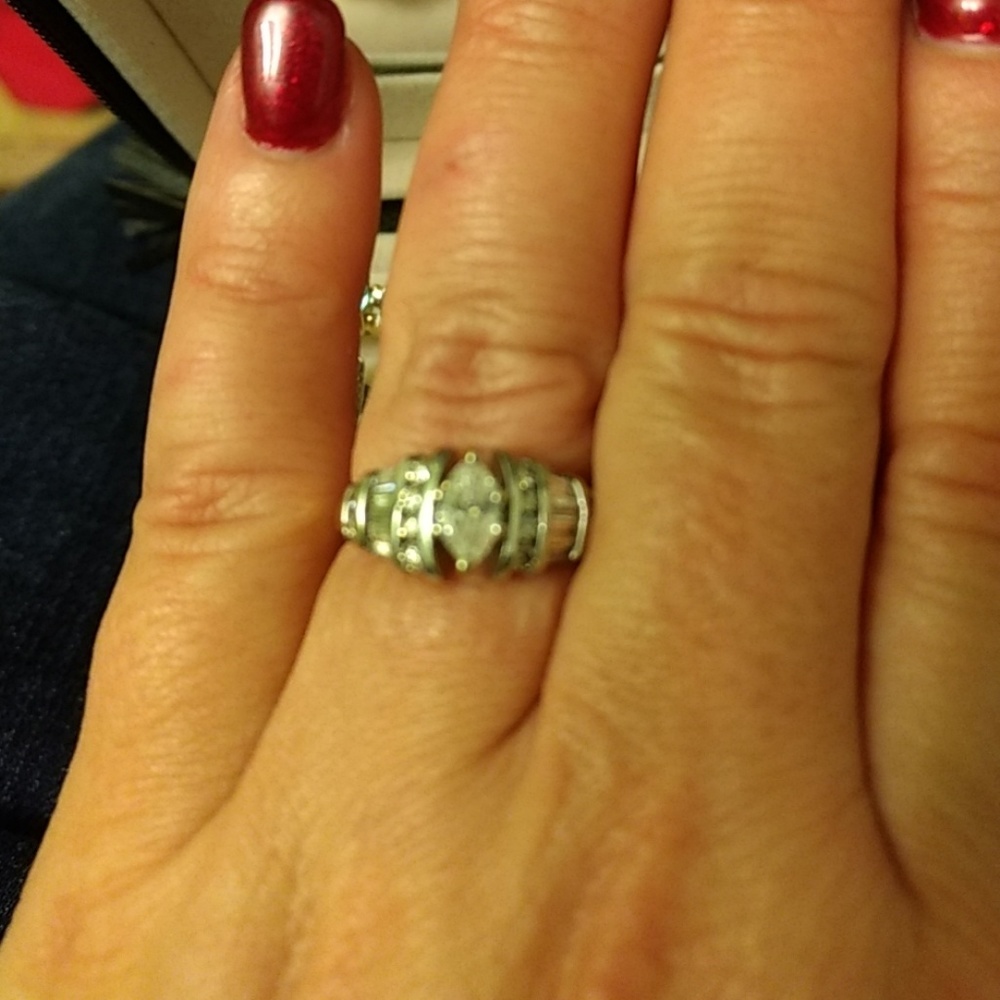 Diamond wedding ring